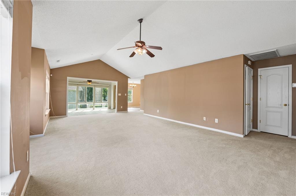 1702 Sawgrass Ln Property Photo 9