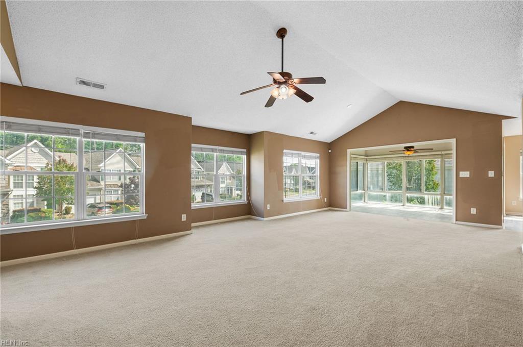 1702 Sawgrass Ln Property Photo 10