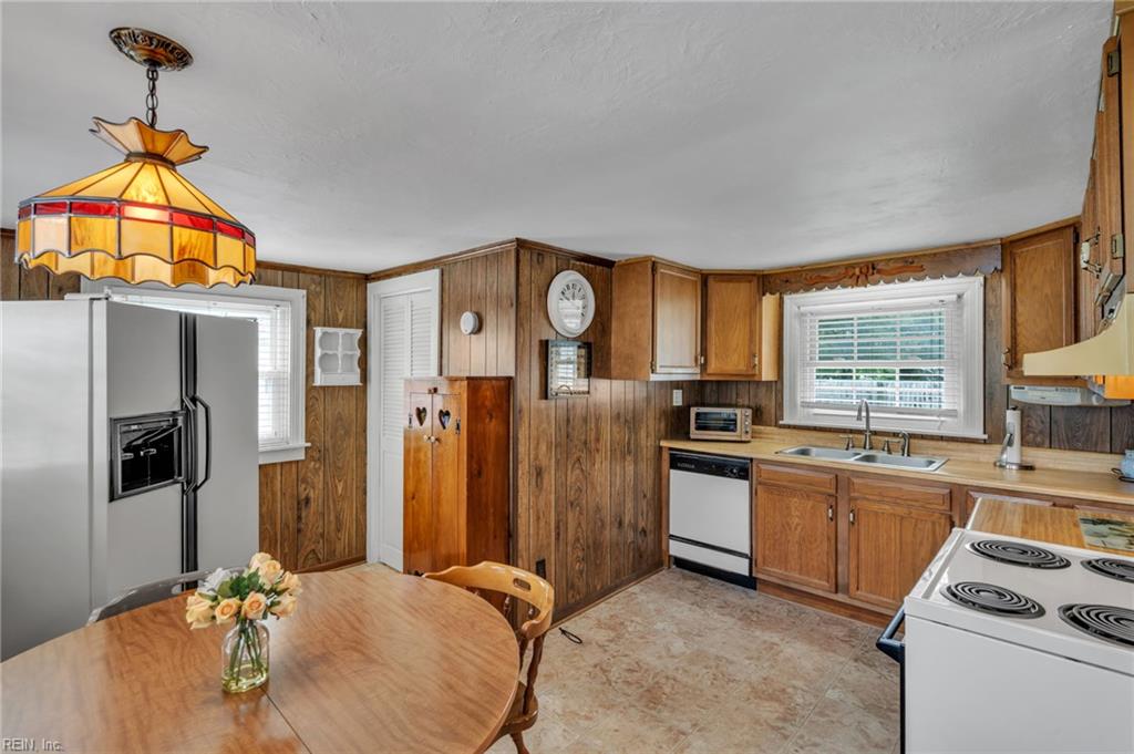 1106 Maryview Ave Property Photo 11