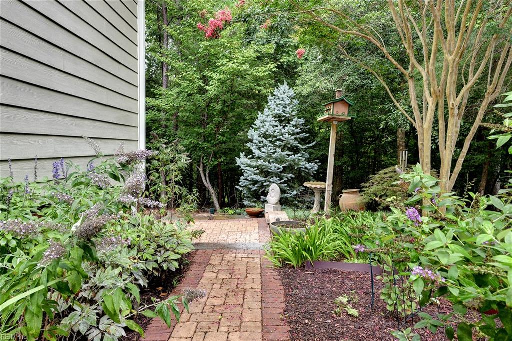 4017 Coronation Property Photo 39