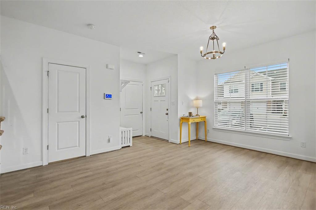 1201 Jadens Way Property Photo 8
