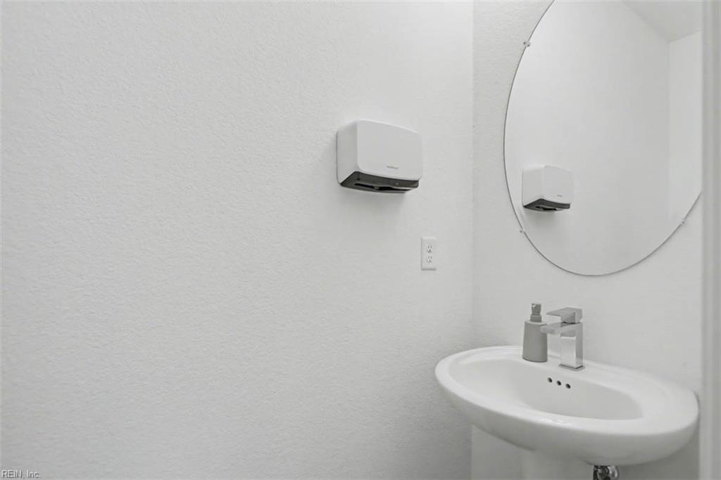 1201 Jadens Way Property Photo 16