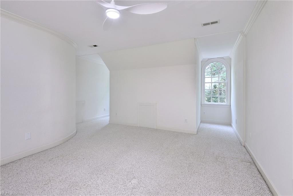 110 Workington Property Photo 32