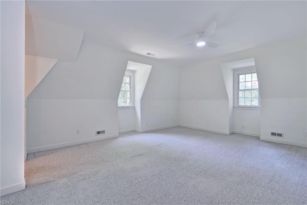 110 Workington Property Photo 38
