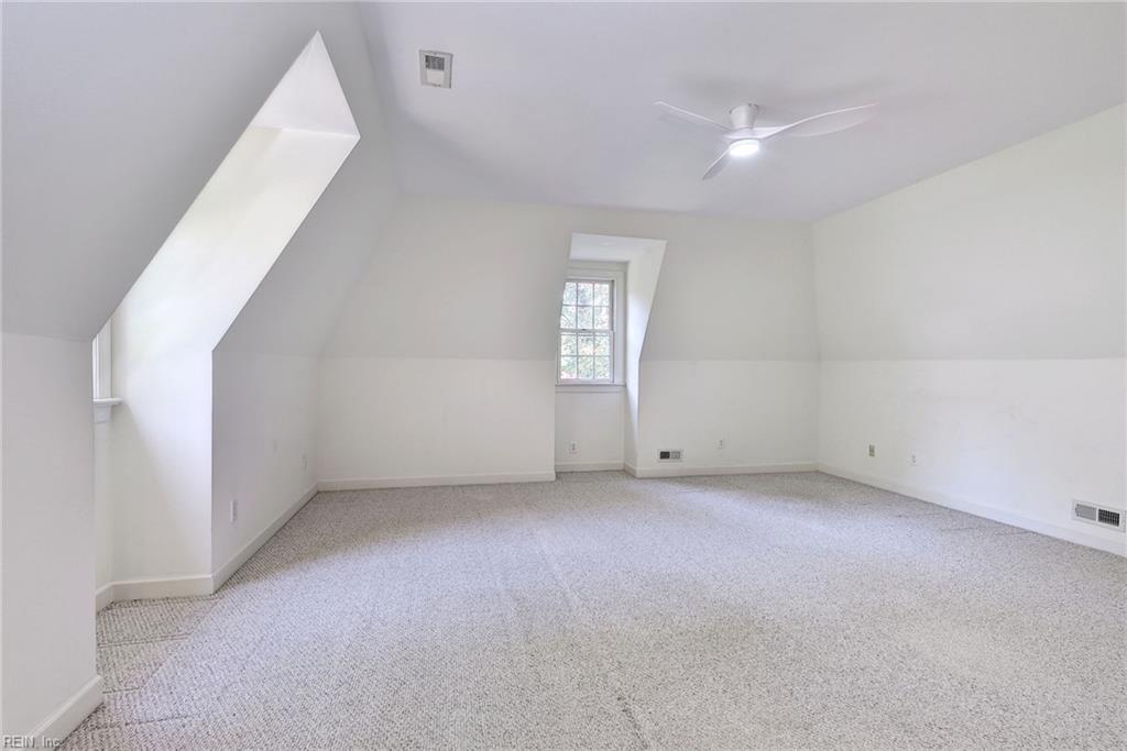 110 Workington Property Photo 39