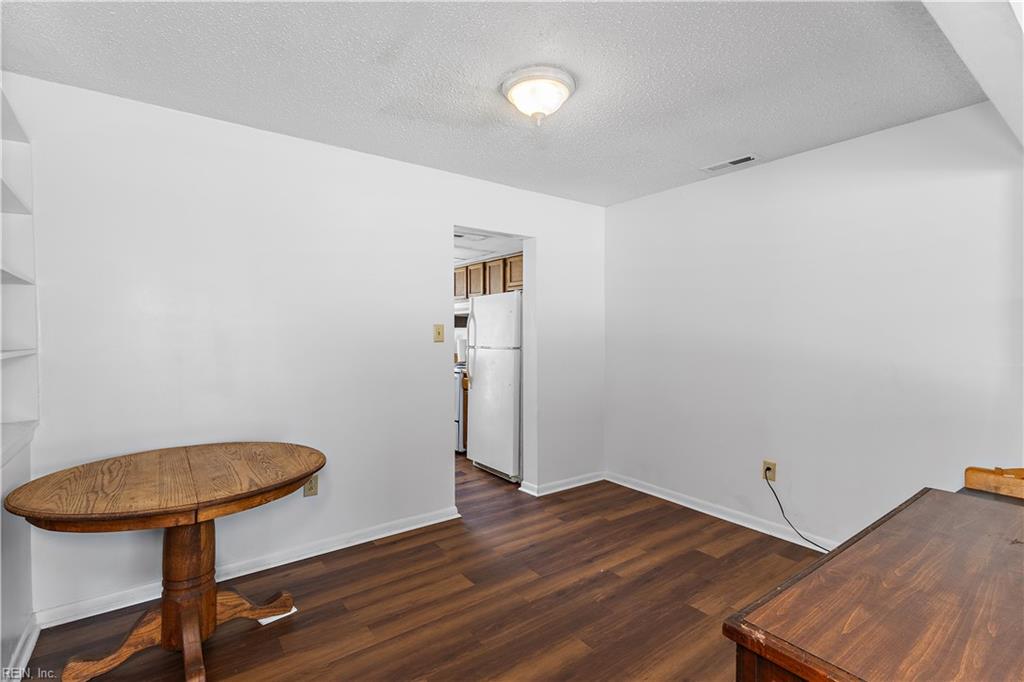 3621 Chimney Creek Dr Property Photo 6