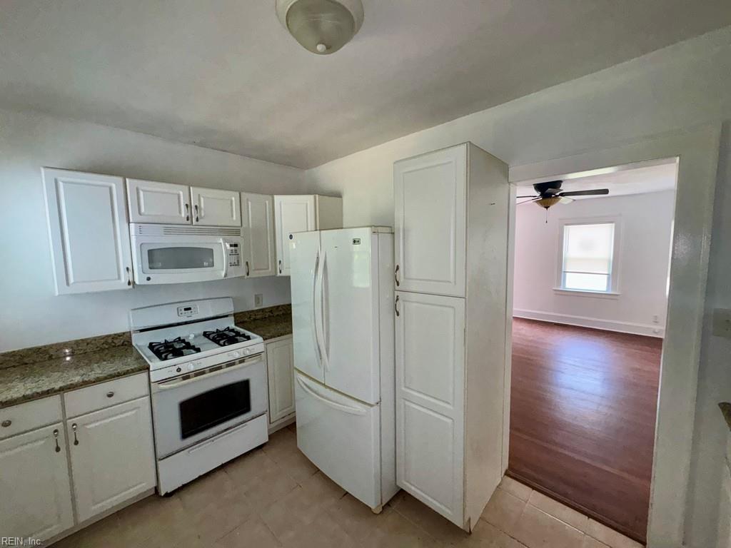 5940 Chesapeake Blvd Property Photo 6