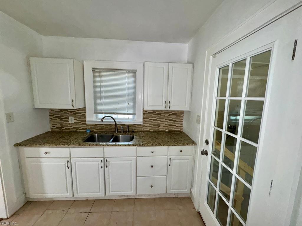 5940 Chesapeake Blvd Property Photo 7