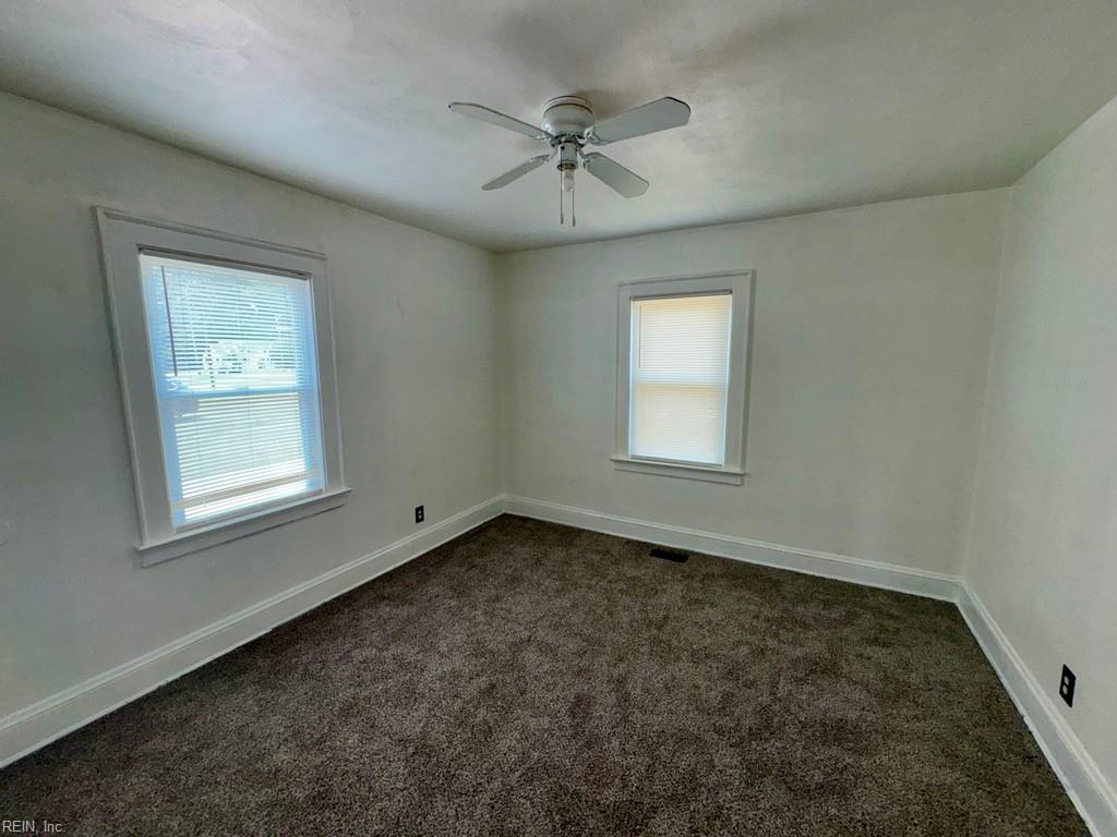 5940 Chesapeake Blvd Property Photo 10