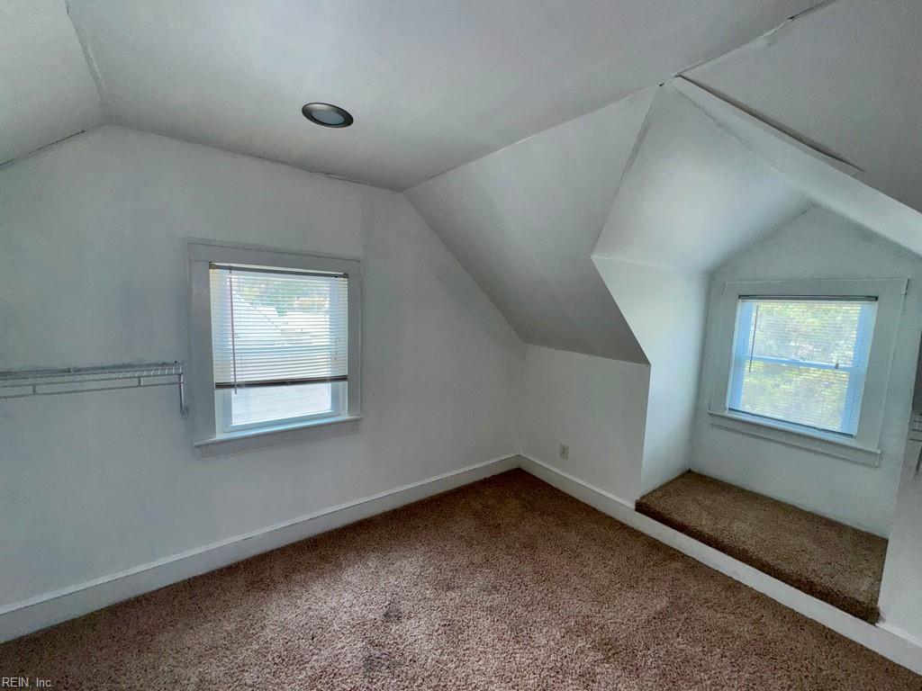 5940 Chesapeake Blvd Property Photo 12