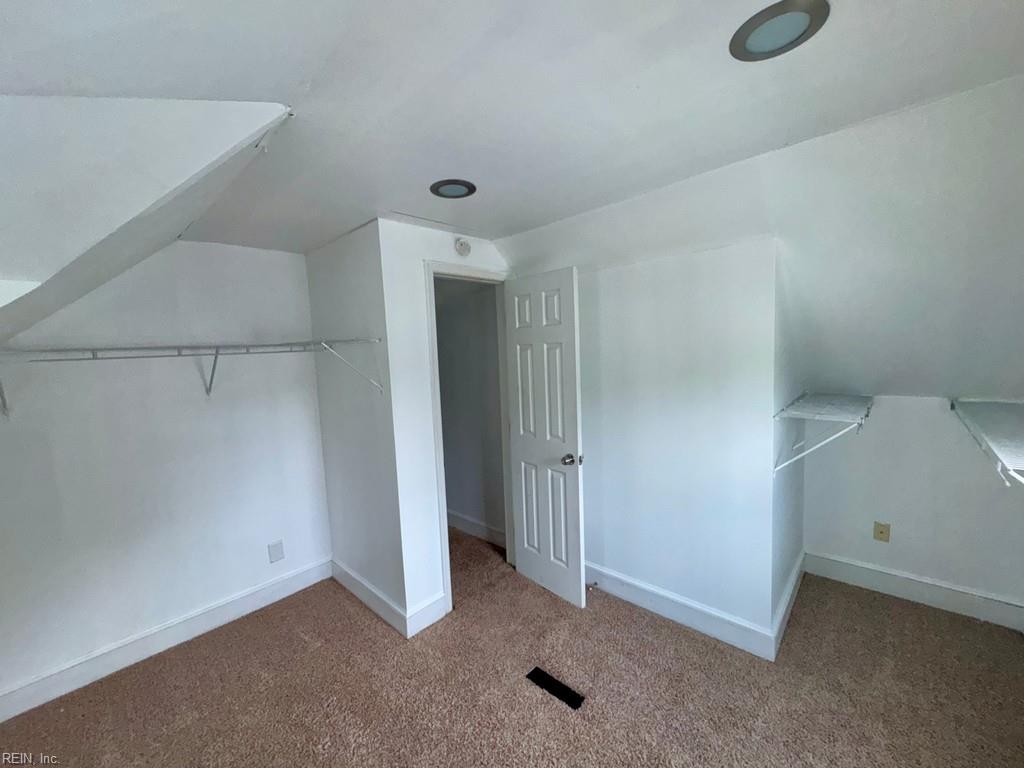 5940 Chesapeake Blvd Property Photo 13