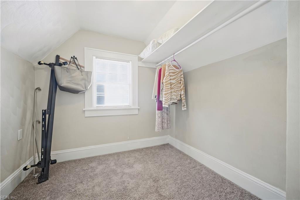 1608 Bain St Property Photo 31