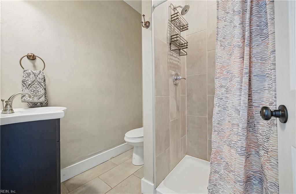 1608 Bain St Property Photo 32