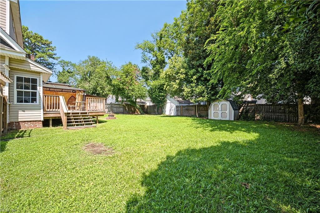 1608 Bain St Property Photo 43
