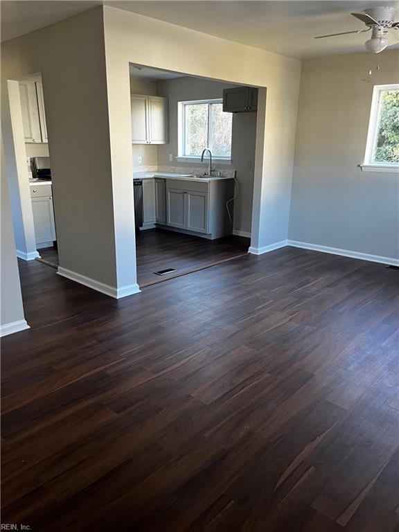 720 19th St Property Photo 3