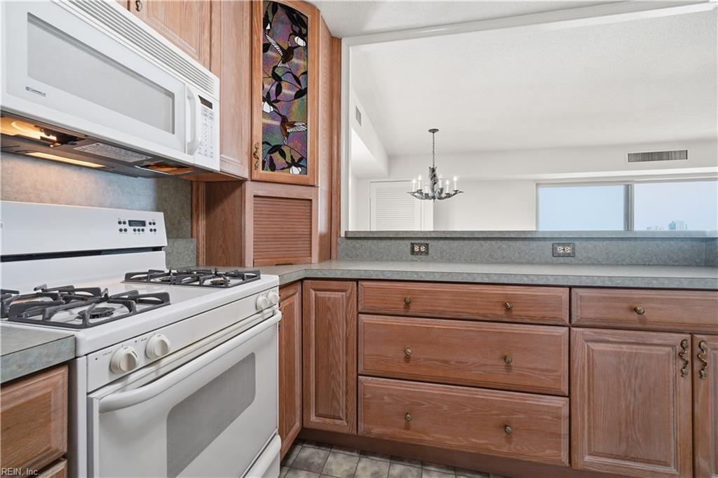 One Crawford Pw Property Photo 9