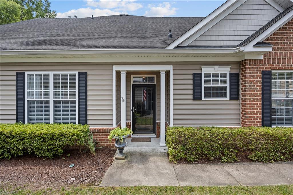 416 Fieldstone Glen Way Property Photo 4