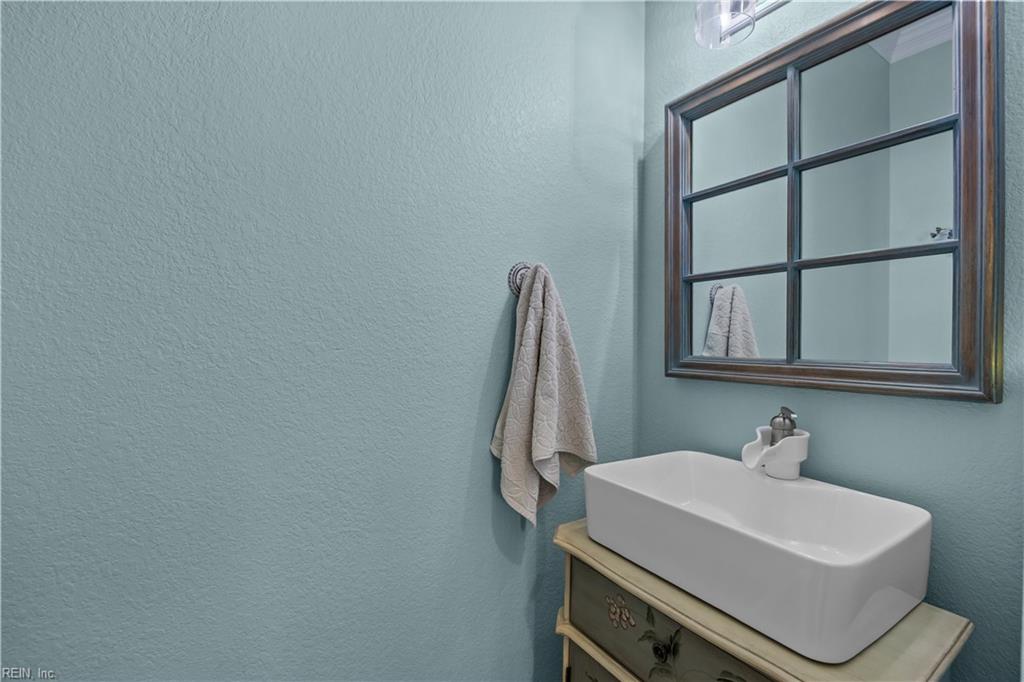416 Fieldstone Glen Way Property Photo 18