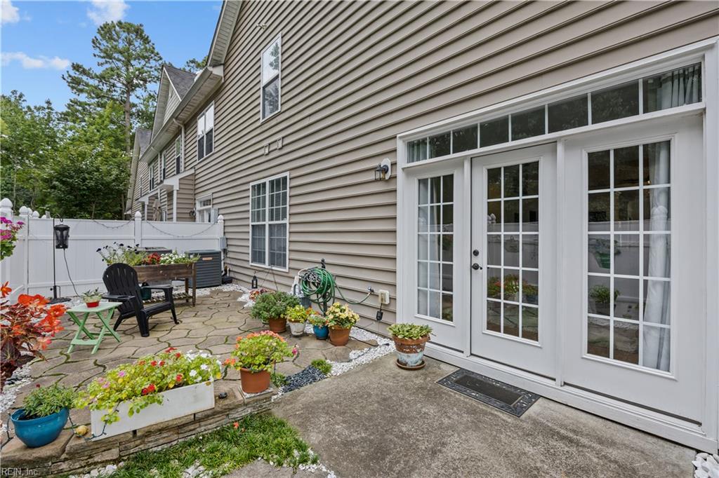 416 Fieldstone Glen Way Property Photo 33