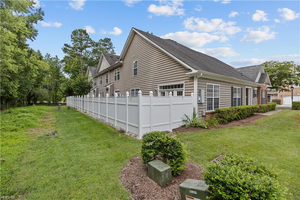 416 Fieldstone Glen Way Property Photo 36