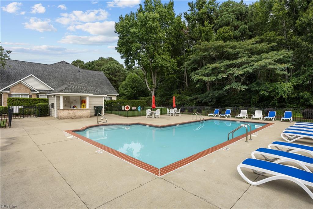 416 Fieldstone Glen Way Property Photo 41