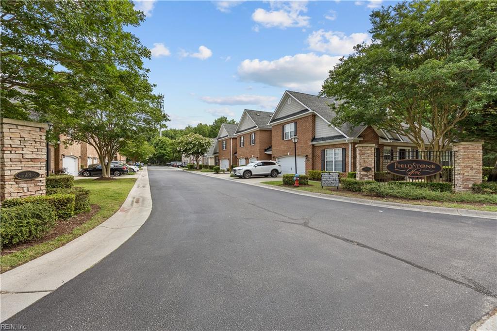 416 Fieldstone Glen Way Property Photo 45