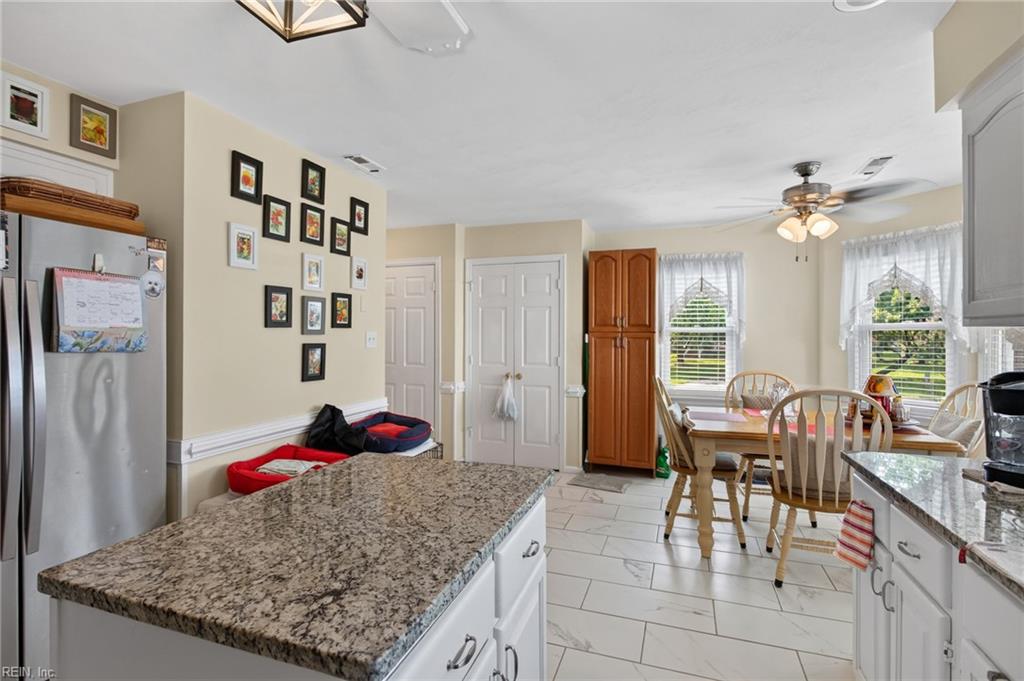 746 Yorkshire Trl Property Photo 11