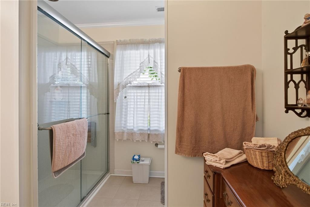 746 Yorkshire Trl Property Photo 18