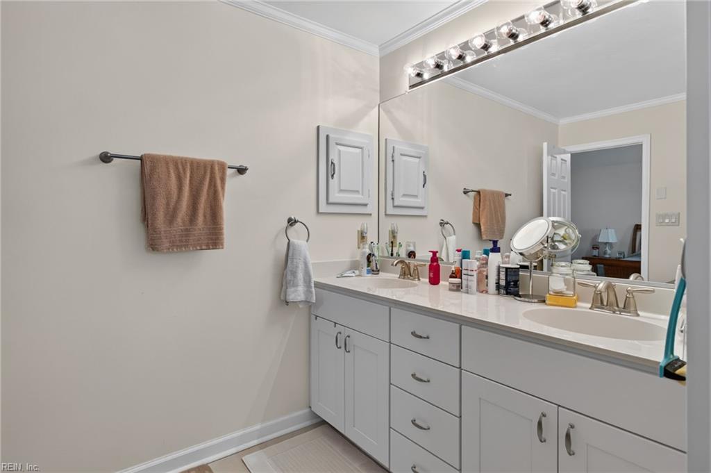 746 Yorkshire Trl Property Photo 19