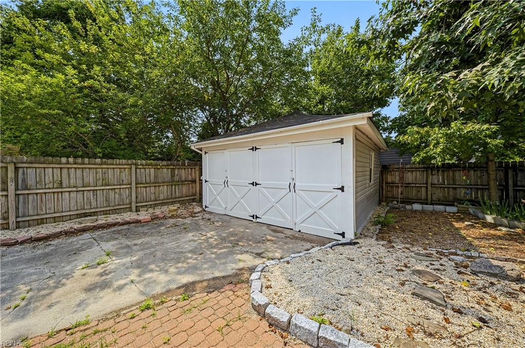 519 Connecticut Ave Property Photo 38