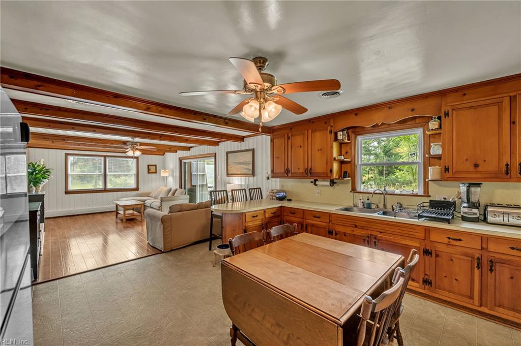 3901 Wedgewood Dr Property Photo 21