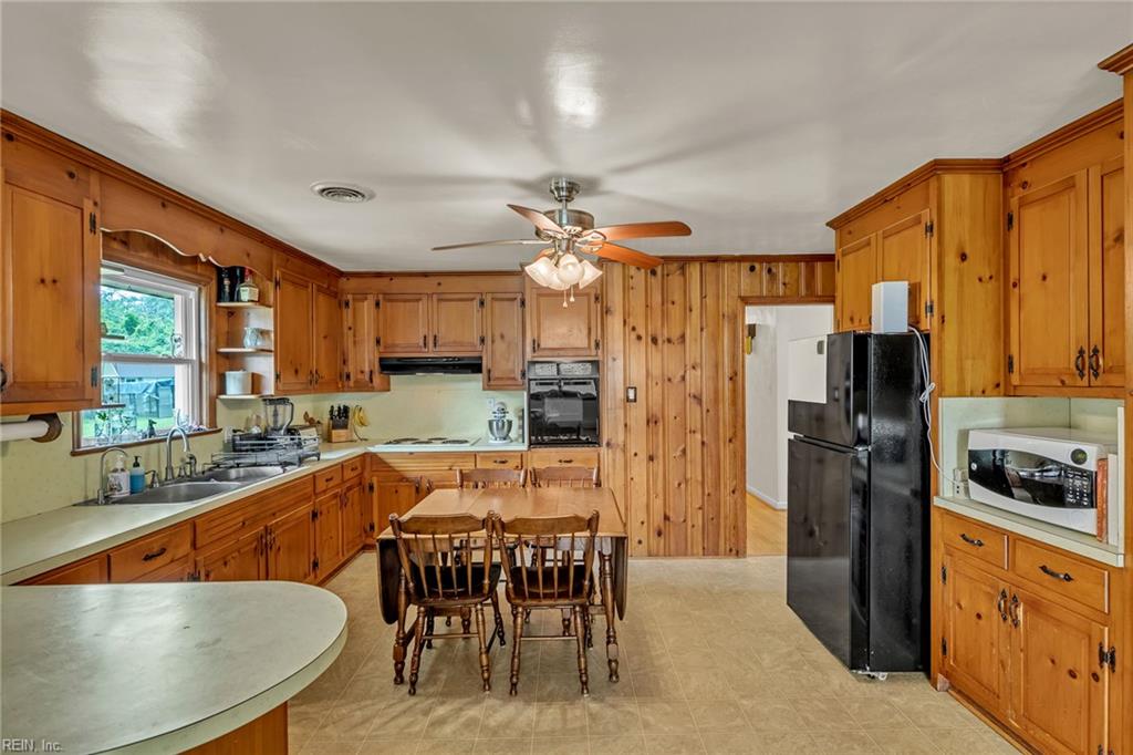 3901 Wedgewood Dr Property Photo 23