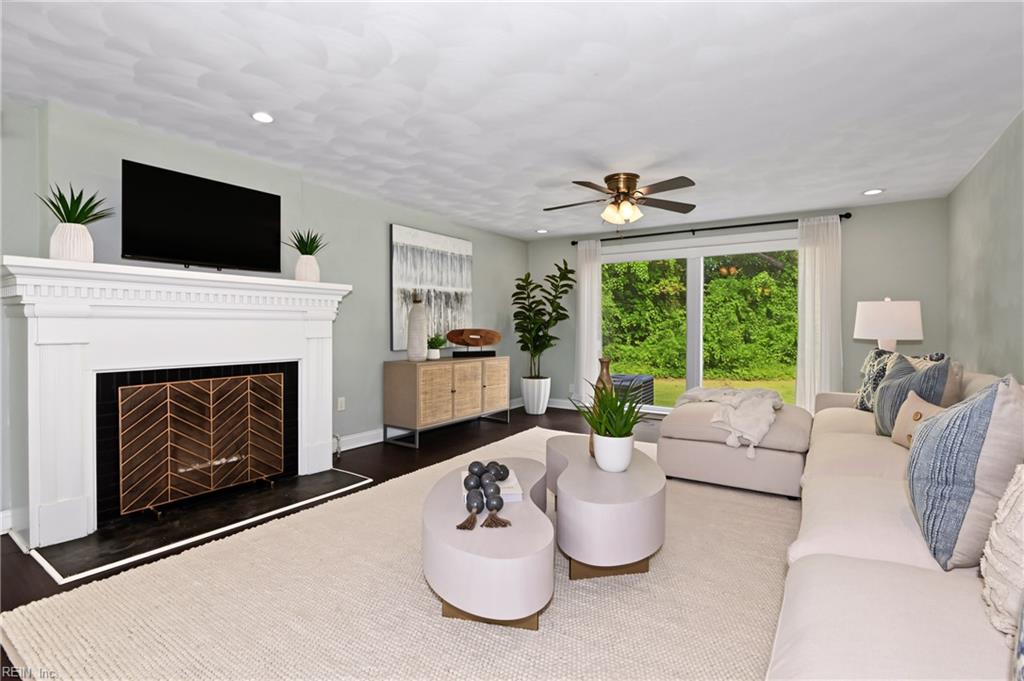 7405 Hedgewood Ln Property Photo 8
