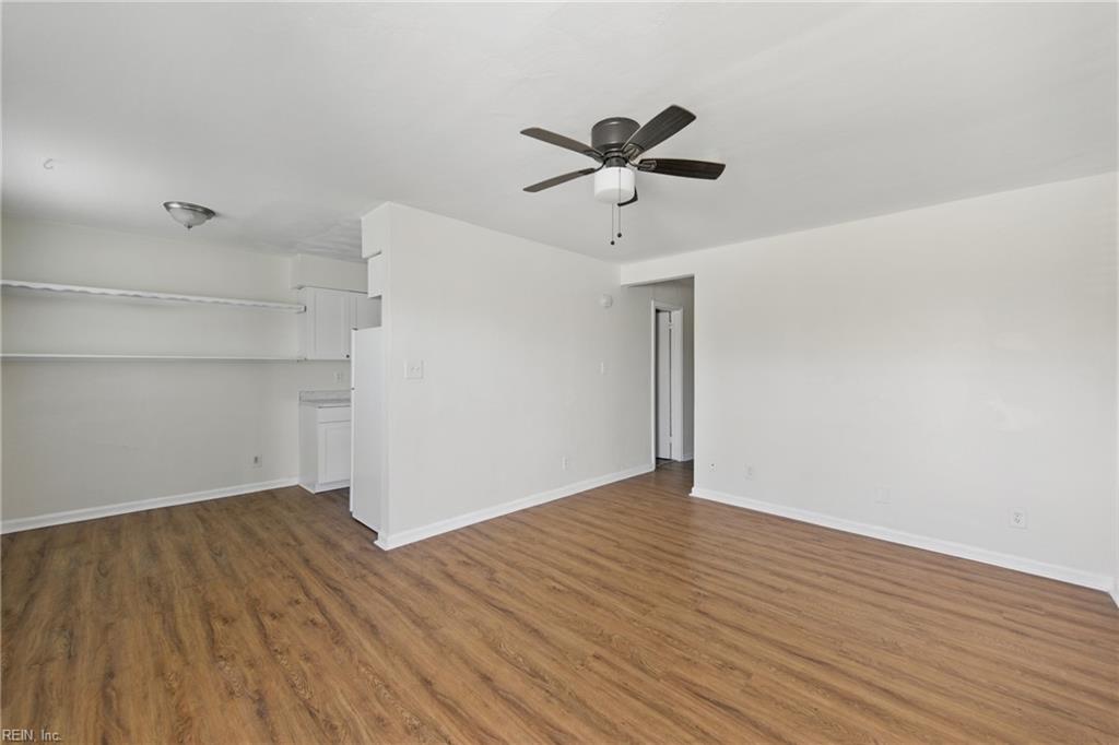 711 Easy St Property Photo 3