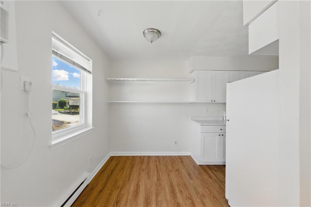 711 Easy St Property Photo 4