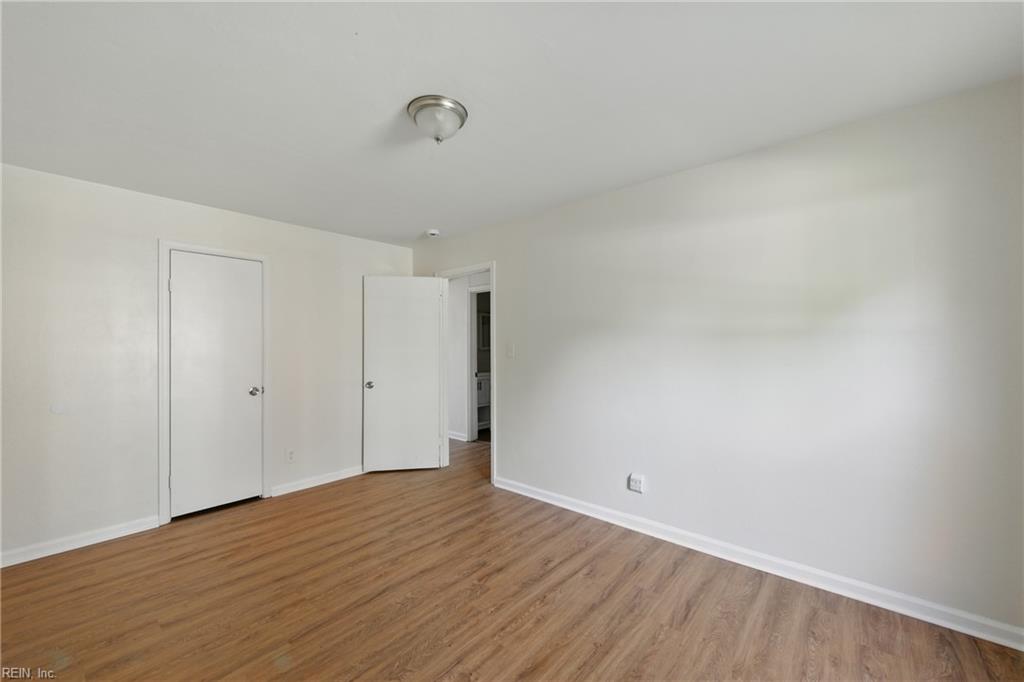 711 Easy St Property Photo 12