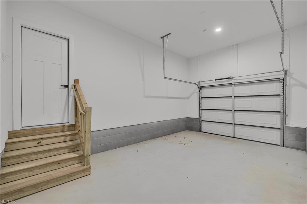 1129 25th St Property Photo 38