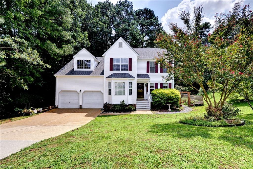 3909 Pine Bluff Ct Property Photo 2