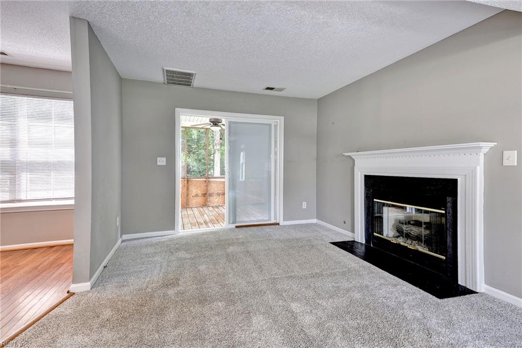 3909 Pine Bluff Ct Property Photo 11