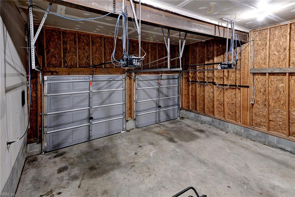3909 Pine Bluff Ct Property Photo 21