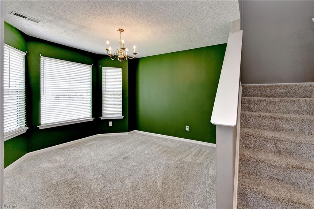 3909 Pine Bluff Ct Property Photo 23
