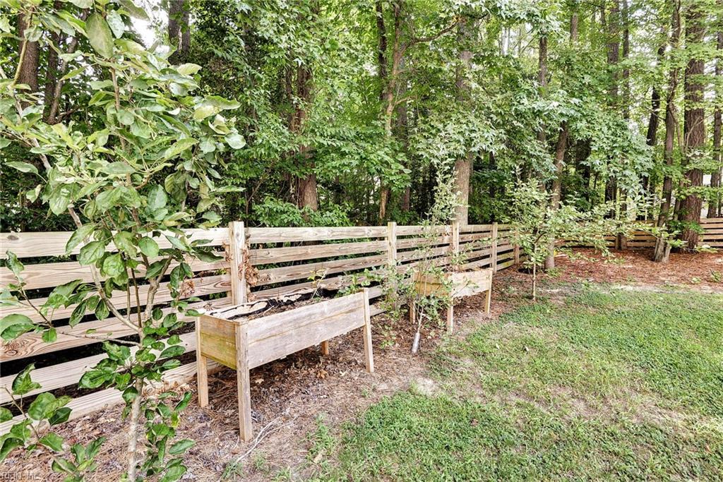 3909 Pine Bluff Ct Property Photo 40
