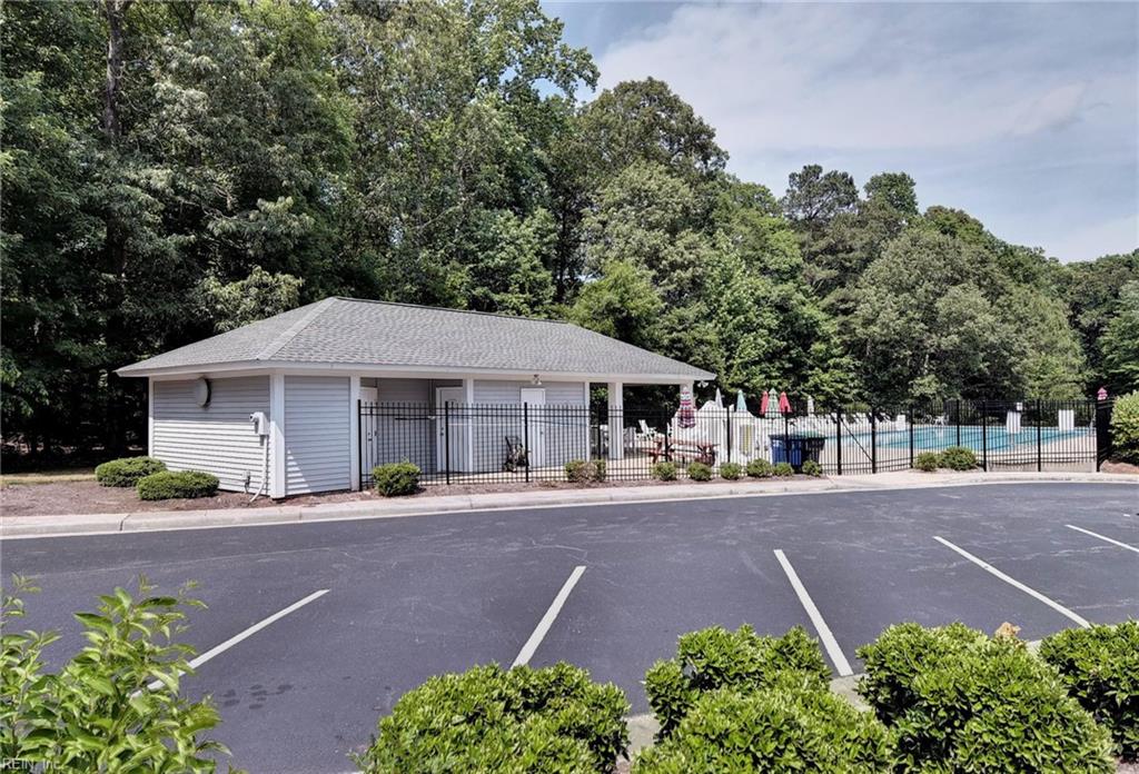 3909 Pine Bluff Ct Property Photo 48