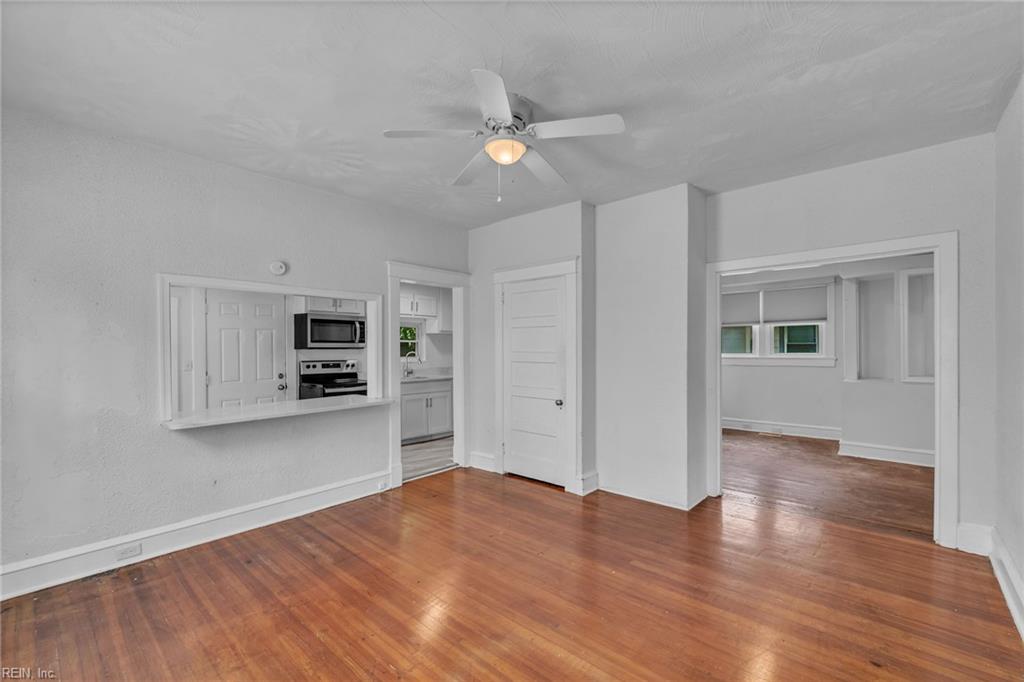 1337 22nd St Property Photo 9
