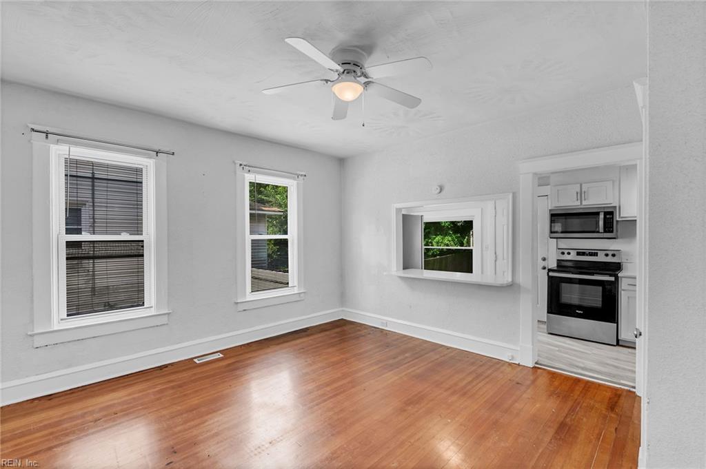1337 22nd St Property Photo 10