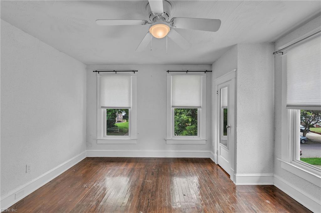 1337 22nd St Property Photo 17
