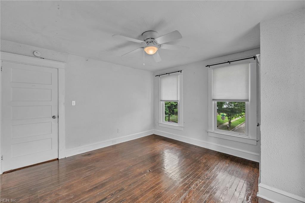 1337 22nd St Property Photo 18