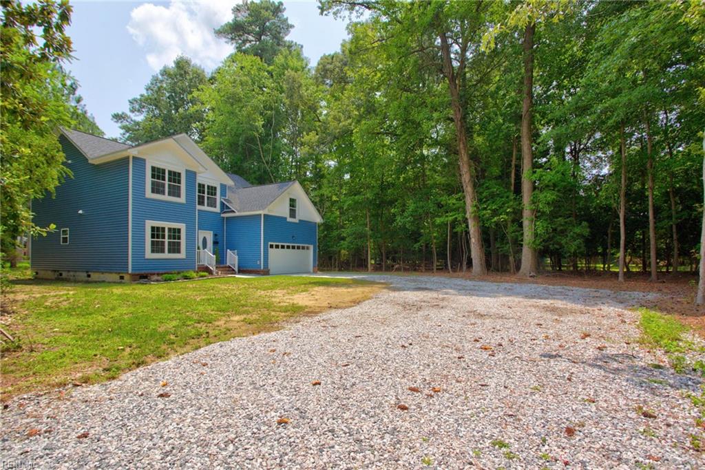 121 Parkway Dr Property Photo 2