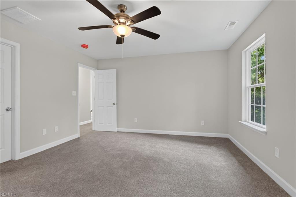 121 Parkway Dr Property Photo 28