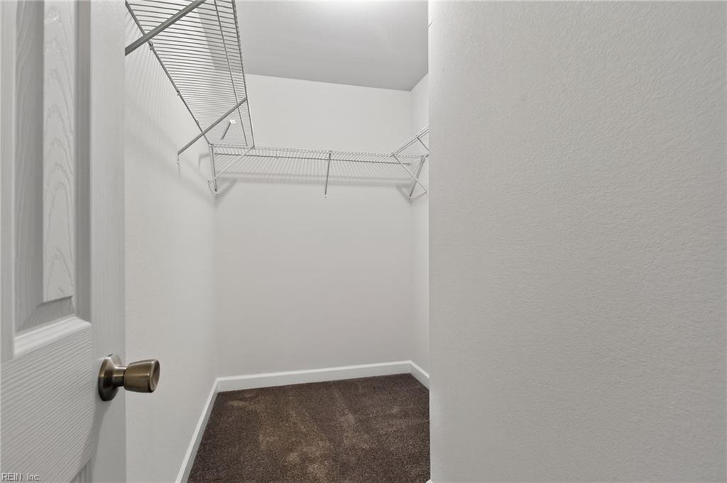 121 Parkway Dr Property Photo 31